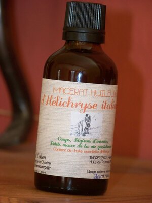 Huile de soins helichryse
