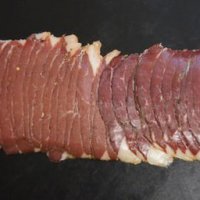 Magret de canard fumé tranché