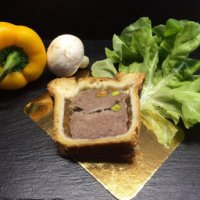 Pâté en croute de canard et pistache