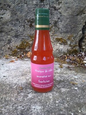 Vinaigre de cidre aux framboises