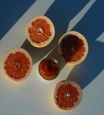 Le petit de pot de fruits pampl gingembre