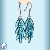 Boucles d'oreilles bleu glace, courtes en acier chirurgical