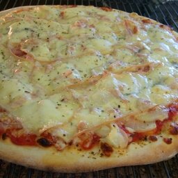Pizza reblochon