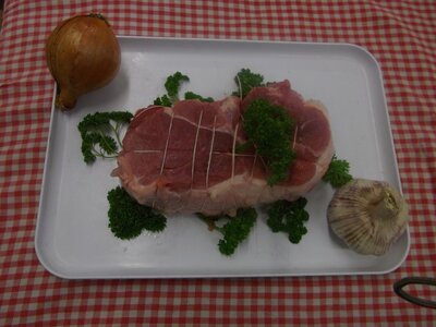 Rôti épaule porc 800g