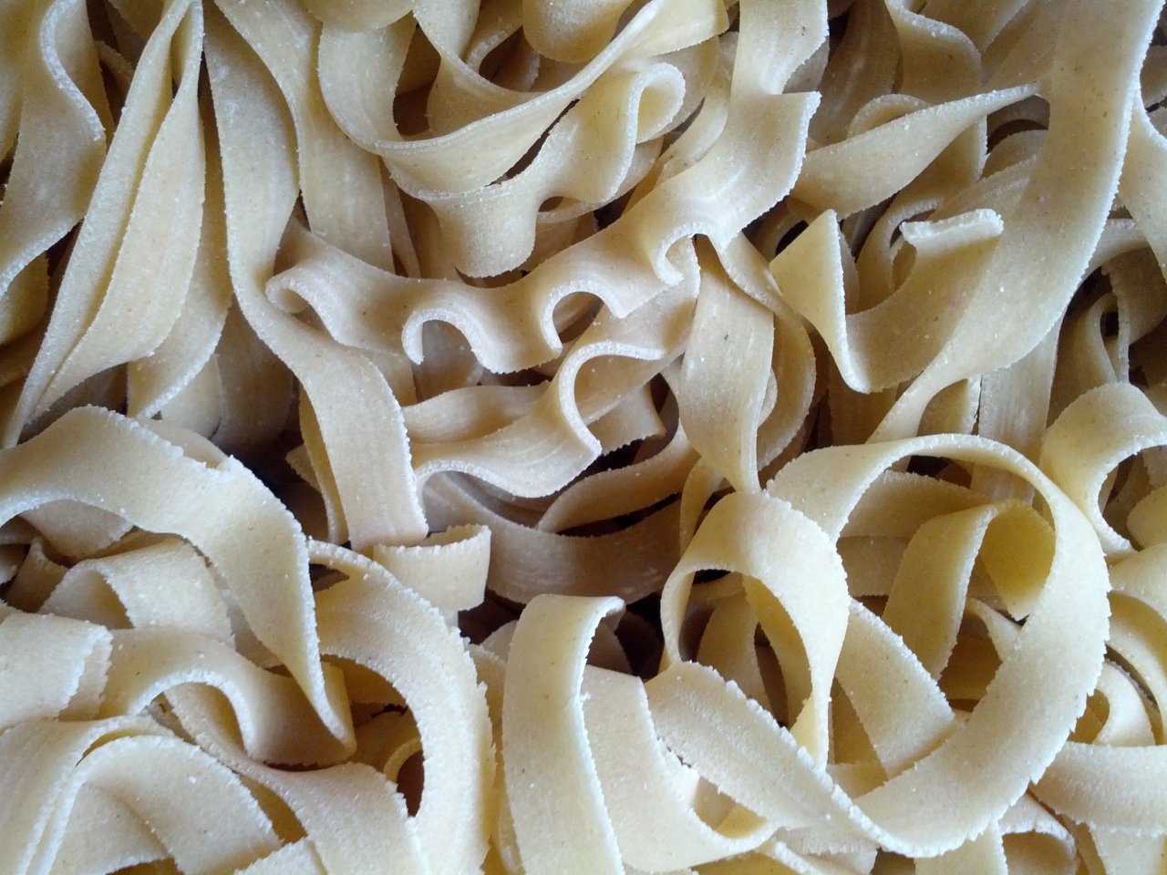 Tagliatelle fraîche à l'ail et au persil (part pour 1 personne) 125 g