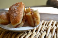 Petits beignets maison au sucre