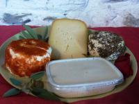 Panier découverte de fromages(tomme,fromage blanc,crottins aux herbes & piment)