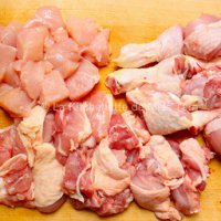 Poulet fermier découpé