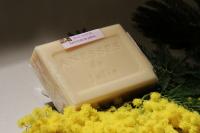 Savon au lait d'ânesse parfum fleurs de cassis