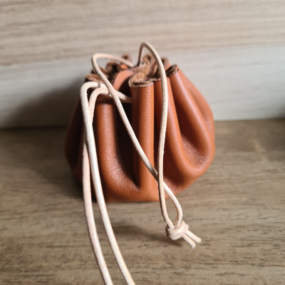 Bourse / vide-poche en cuir marron/naturel