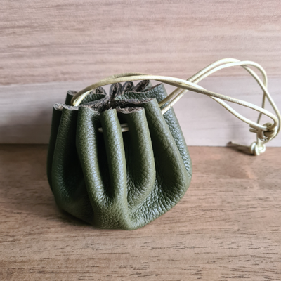 Bourse / vide-poche en cuir kaki/doré