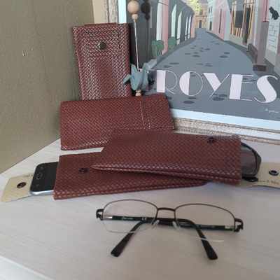 étui à lunettes ou smartphone tressage marron