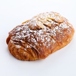 Pain au chocolat fourré aux amandes
