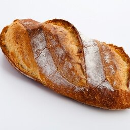 Pain blanc allongé
