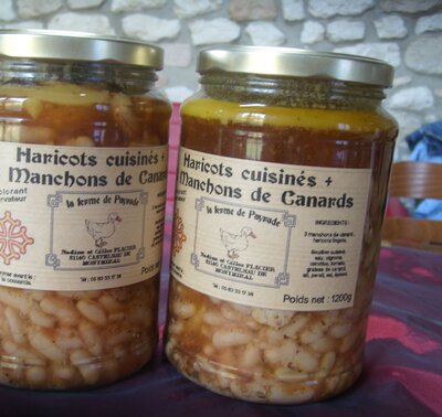 Haricots cuisinés + 4 manchons de canards confits