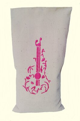 Bouillotte sèche bio-riz 19cm /10cm ' guitare rose '
