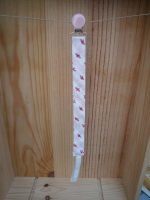 Attache sucette bio   fleurs rose   