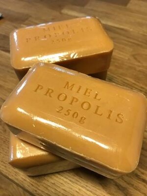 Savon au miel et a la propolis