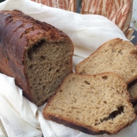 Pain au miel tranché