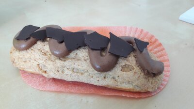 éclair au chocolat