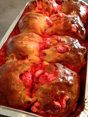 Brioche aux pralines roses