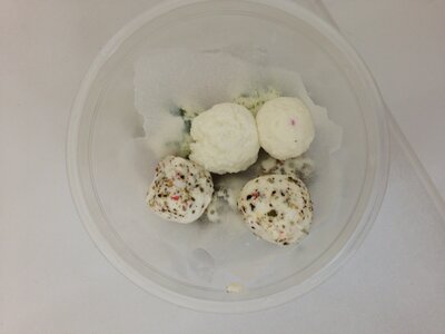 Boule fromage de chèvre frais aux épices