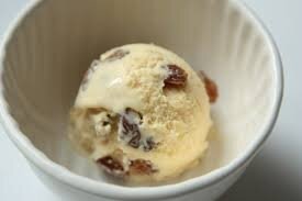 Glace rhum raisins