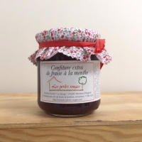 Confiture extra de fraise à la menthe