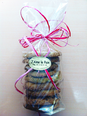 Sachet de sablés nature, pistache et cookies