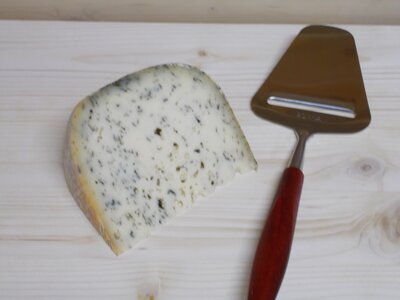 Gouda de vache aux orties, 270-330 gr
