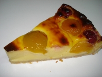 Part de flan aux fruits