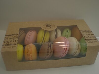 Boites 12 macarons traditionnels