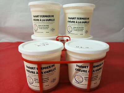 4 yaourts de chèvre à la vanille bourbon