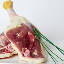 Cuisse de canard cru