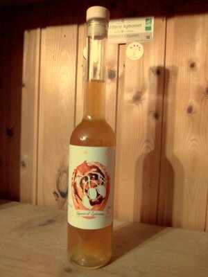 Liqueur d'églantine