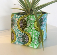 Panier de rangement ou cache-pot en coton wax africain vert jaune bleu (pm)