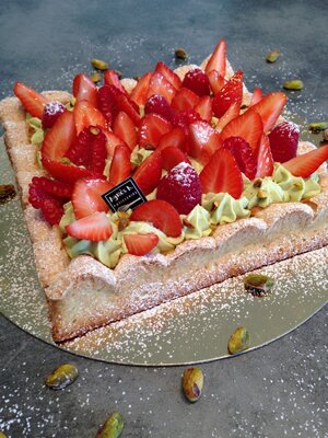 Dacquoise fraises-pistache