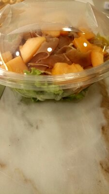 Salade composée jambon fumé melon