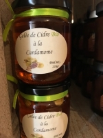 Gelée de cidre à la cardamone