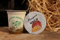 Yaourt fermier sur lit de mangues