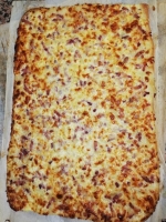 Pizza lardons crème fraiche oignons 6 parts