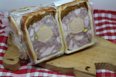 Pâté en croûte de volaille au foie gras