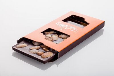 Tablette - noir - amandes
