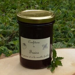 Confiture fraise, menthe fraîche et au poivre