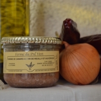 Terrine de canard au vin de reuilly rosé et aux épices.