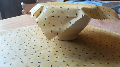 Bee-wrap film alimentaire grains de riz jaunes