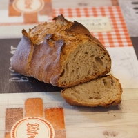 Pain au blé ancien suisse : valinoir tranche