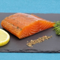Saumon mariné gravlax tranché
