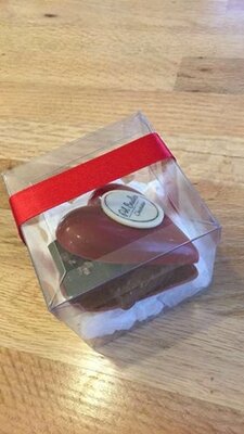 Petit coeur au chocolat noir garni