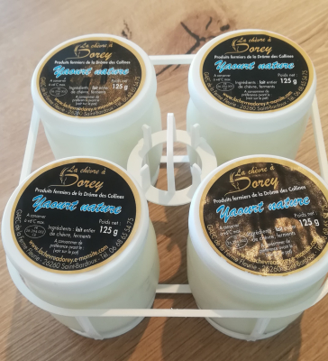 Yaourts nature au lait de chèvre